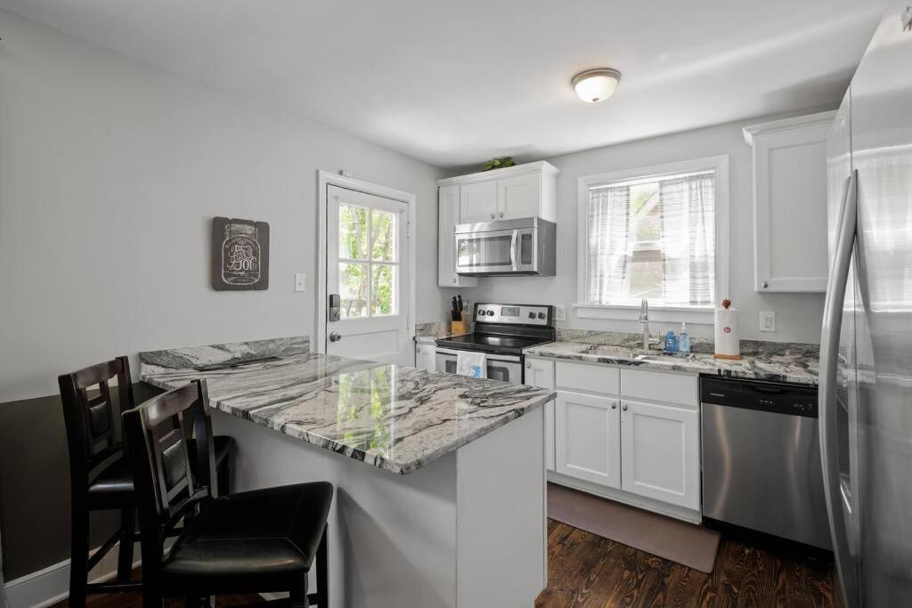 Private House + Yard Central Location To All Rva Richmond Esterno foto