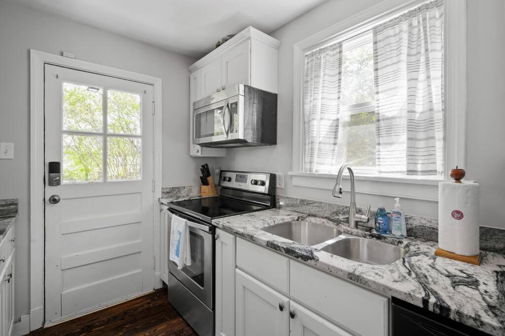 Private House + Yard Central Location To All Rva Richmond Esterno foto